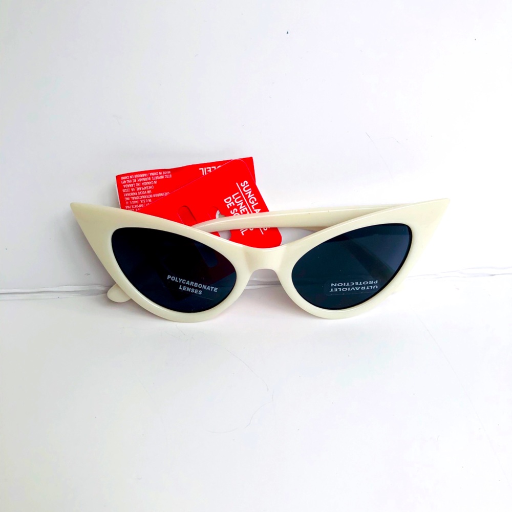 Retro cat eye sunglasses